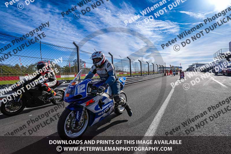 donington no limits trackday;donington park photographs;donington trackday photographs;no limits trackdays;peter wileman photography;trackday digital images;trackday photos